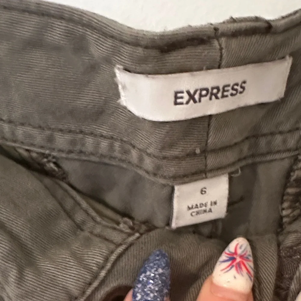 Express Charcoal Mini Skirt - Picture 3 of 4